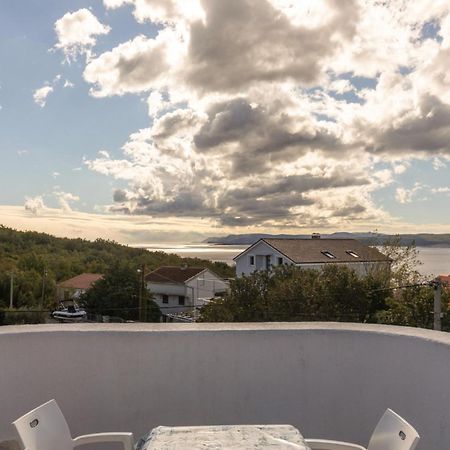 1 Bedroom Cozy Apartment In Jadranovo Exterior foto